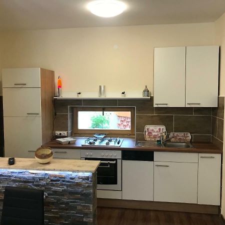 Candy Apartman Keszthely Bagian luar foto